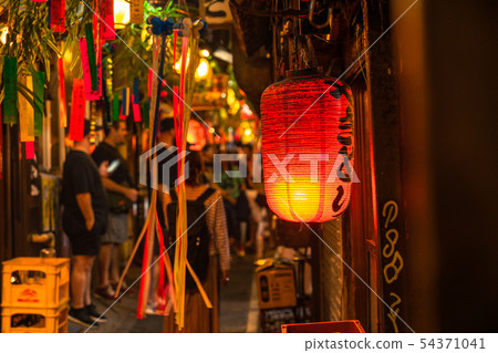 “東京”懷舊的酒吧街，回憶橫町 54371041