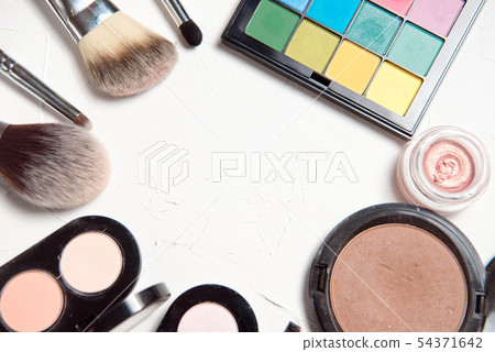 Professional makeup brushes for the highlighter of the foundation for make-up of the rouge blush Professional makeup brushes for the highlighter of the foundation for make-up of the rouge blush 54371642