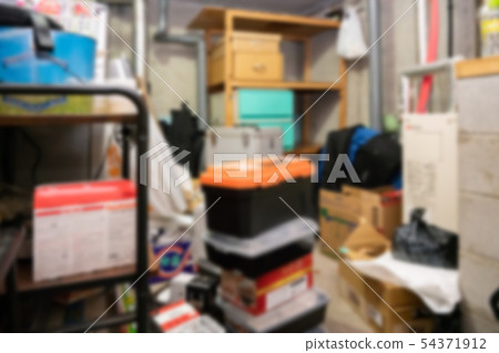 Moving, image of cleaning (bokeh expression) 54371912