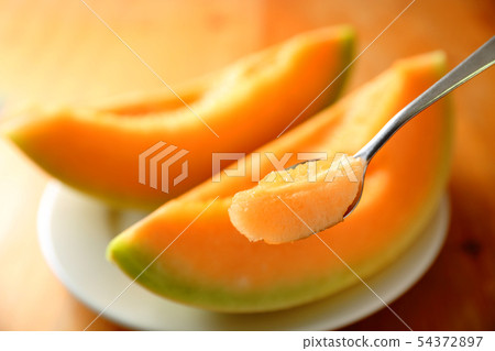 Melon spoon raised 54372897