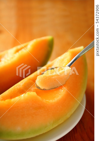 Melon spoon raised 54372906
