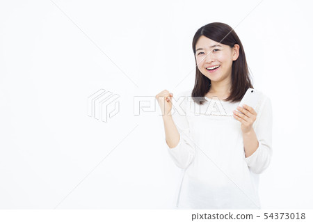 30多歲的女人和智能手機 54373018