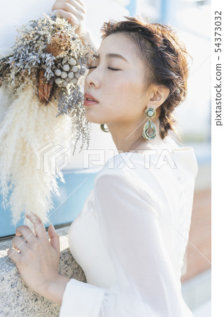 Bride Bride 54373032