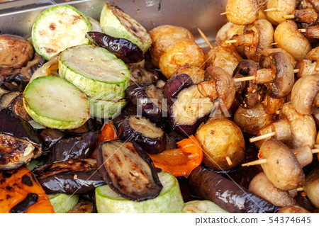 Grilled champignon mushrooms and vegetables 54374645