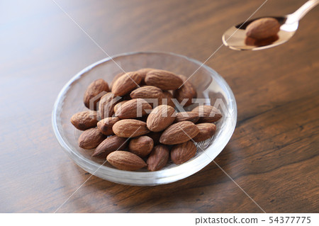 Almond 54377775