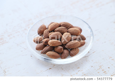 Almond 54377779