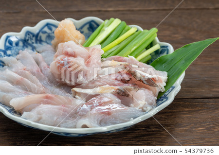 Hon-bow sashimi 54379736