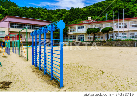 Unzen City Futtsu elementary school closing history historical record [Ohama-cho, Unzen city, Nagasaki Prefecture] 54388719