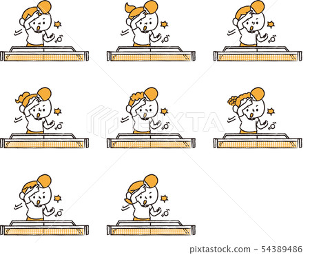 來自不同國家的兒童打乒乓球（橙色） 54389486