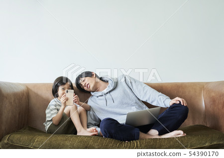 父母和孩子的生活方式 54390170