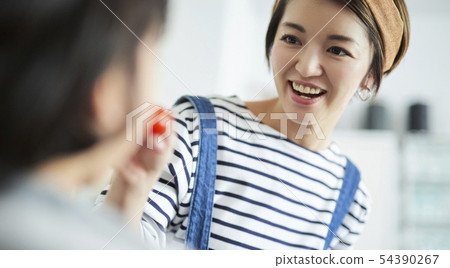 父母和孩子的生活方式 父母和孩子的生活方式 54390267