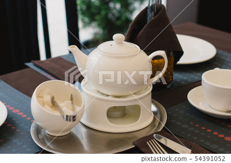 Set for tea with sugar and iron trays 54391052
