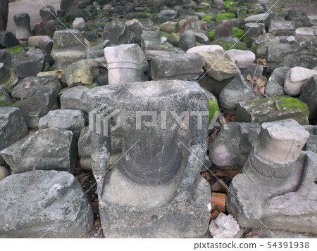 Kingdom of Thailand Ayutaya Wat Mahathat / destroyed Buddha statue Kingdom of Thailand Ayutaya Wat Mahathat / destroyed Buddha statue 54391938