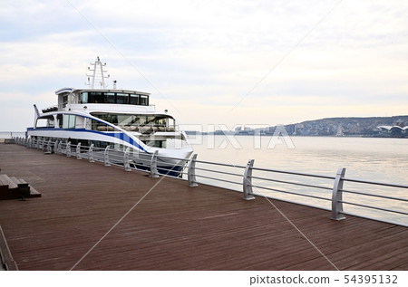 Pier on Baku Boulevard 54395132