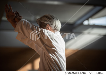 空手道 空的手 男人 54396062