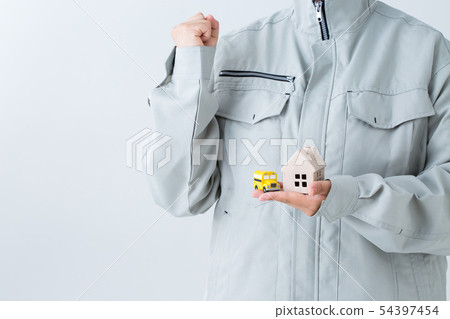 穿著工作服和穿上工具 穿著工作服和穿上工具 54397454