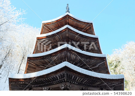 Eight octagonal triple tower of snow bathed in sun / National Treasure Ansara Eight octagonal triple tower of snow bathed in sun / National Treasure Ansara 54398620