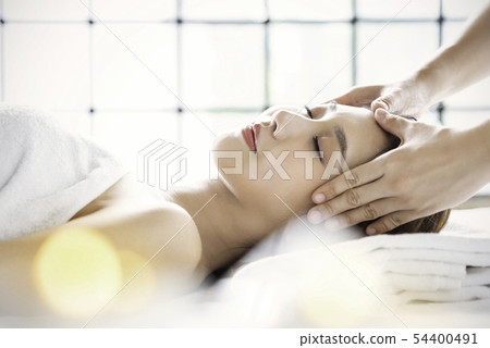 Female beauty esthetics 54400491