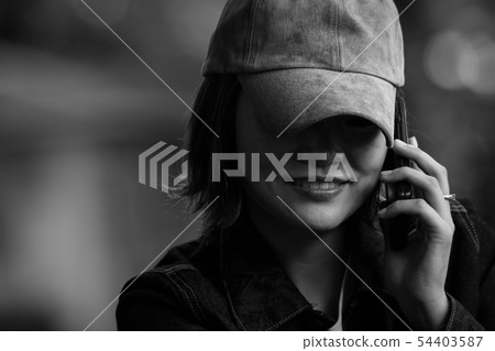 Woman to call 54403587