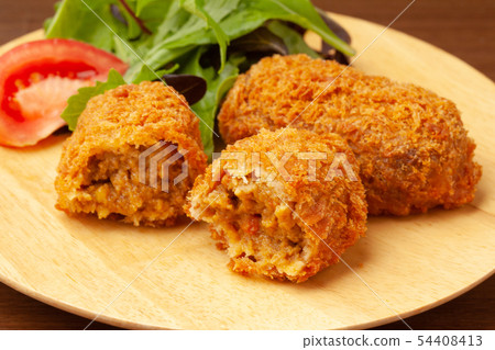 咖哩炸丸子 咖哩炸丸子 54408413