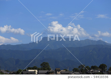 Mt. Ishigaki looking up (from near Toyo Exercise Park) Mt. Ishigaki looking up (from near Toyo Exercise Park) 54410336
