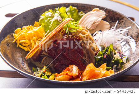 No soup Korean cold noodle (bibin nen myon) 54410425