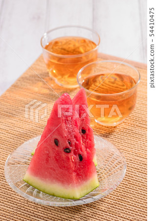 夏天品嚐西瓜 54410475