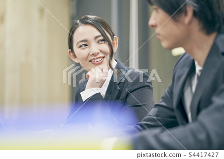 遇到嚴肅的商業場景 遇到嚴肅的商業場景 54417427