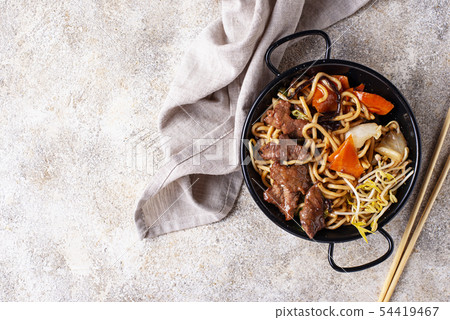 Asian noodles with meat and vegetables Asian noodles with meat and vegetables 54419467