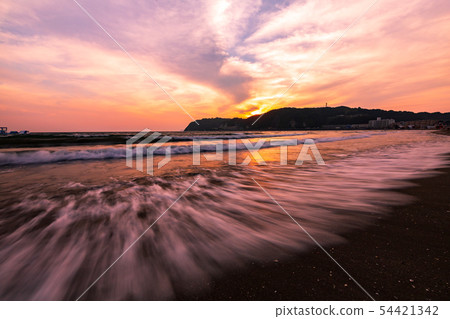 Evening scenery of the Zushi coast 54421342