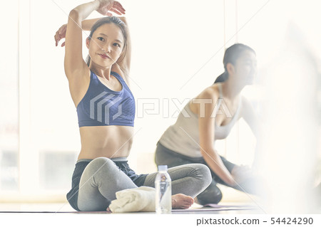 Stretching gym woman Stretching gym woman 54424290