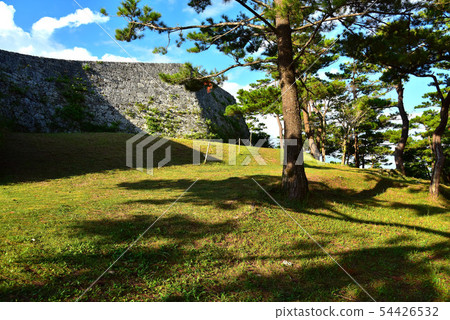 Ryukyus of Zakimi Castle Ryukyus of Zakimi Castle 54426532