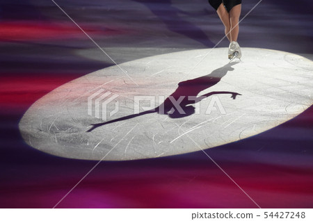 Figure skating 54427248