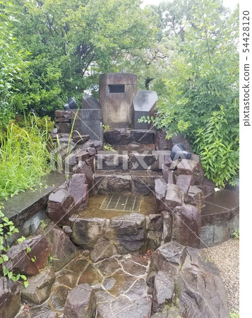 新鮮的綠色和紀念碑 54428120