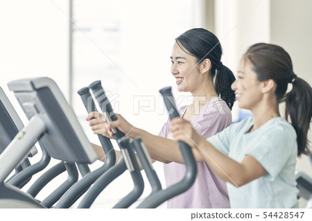 健身房的女人 健身房的女人 54428547