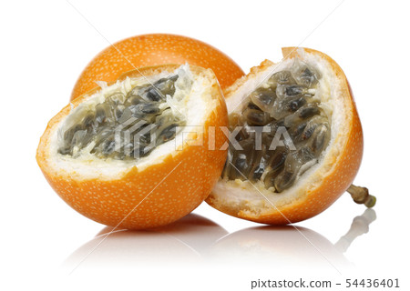 Fresh granadilla passion fruit isolated Fresh granadilla passion fruit isolated 54436401