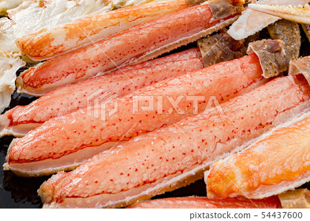 新鮮美味的煮三文魚 新鮮美味的煮三文魚 54437600