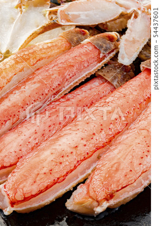新鮮美味的煮三文魚 新鮮美味的煮三文魚 54437601
