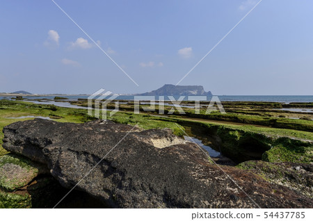 Seongsan Ilchulbong, Gwangjigi Coast, Seogwipo City, Jeju Island Seongsan Ilchulbong, Gwangjigi Coast, Seogwipo City, Jeju Island 54437785
