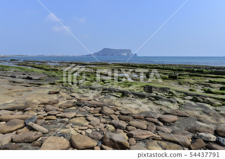 Seongsan Ilchulbong, Gwangjigi Coast, Seogwipo City, Jeju Island Seongsan Ilchulbong, Gwangjigi Coast, Seogwipo City, Jeju Island 54437791