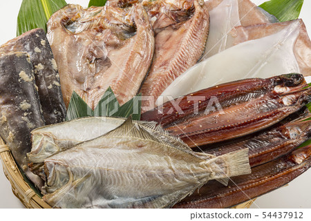 隔夜幹美味的魚 54437912