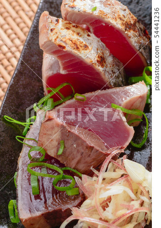 Seared bonito Seared bonito 54441236