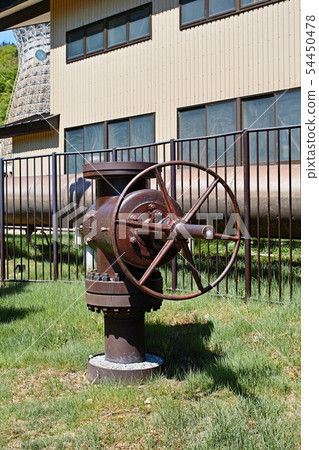 [Iwate Prefecture] Matsukawa Geothermal Power Plant Matsukawa No. 2 Well's main valve (the first commercial geothermal power plant to start operation in Japan) 54450478