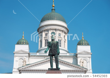 Senate Square 54452303