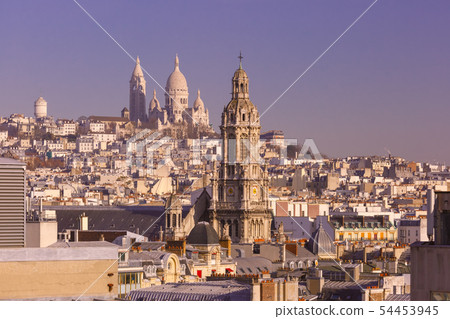 Sacre-Coeur Basilica in the morning, Paris, France 54453945
