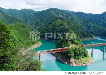 Okuoi Lake Station 54455244