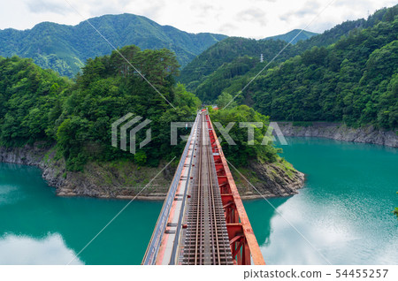 Okuoi Lake Station 54455257