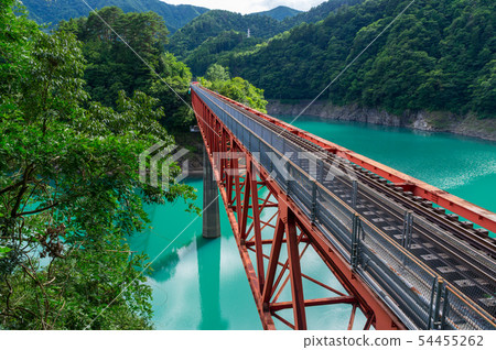 Okuoi Lake Station 54455262