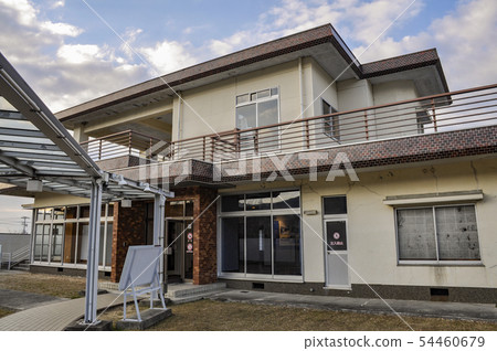 Memorial house 54460679