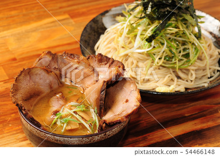 Chinese noodles with noodles 54466148